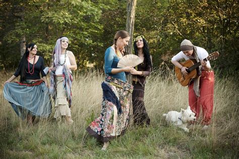 Ancient Gypsy Traditions: Exploring the Psychic Connection